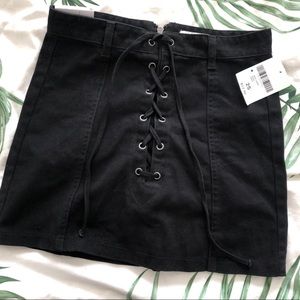 Brand new Forever 21 black skirt (size 25)